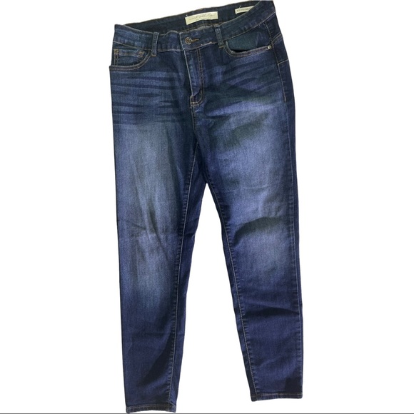 Jeans size 11 preowned - Picture 2 of 9